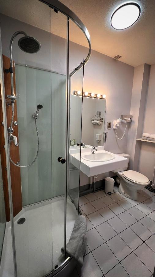 Logis Hotel Restaurant Des Voyageurs Tarnac Екстер'єр фото