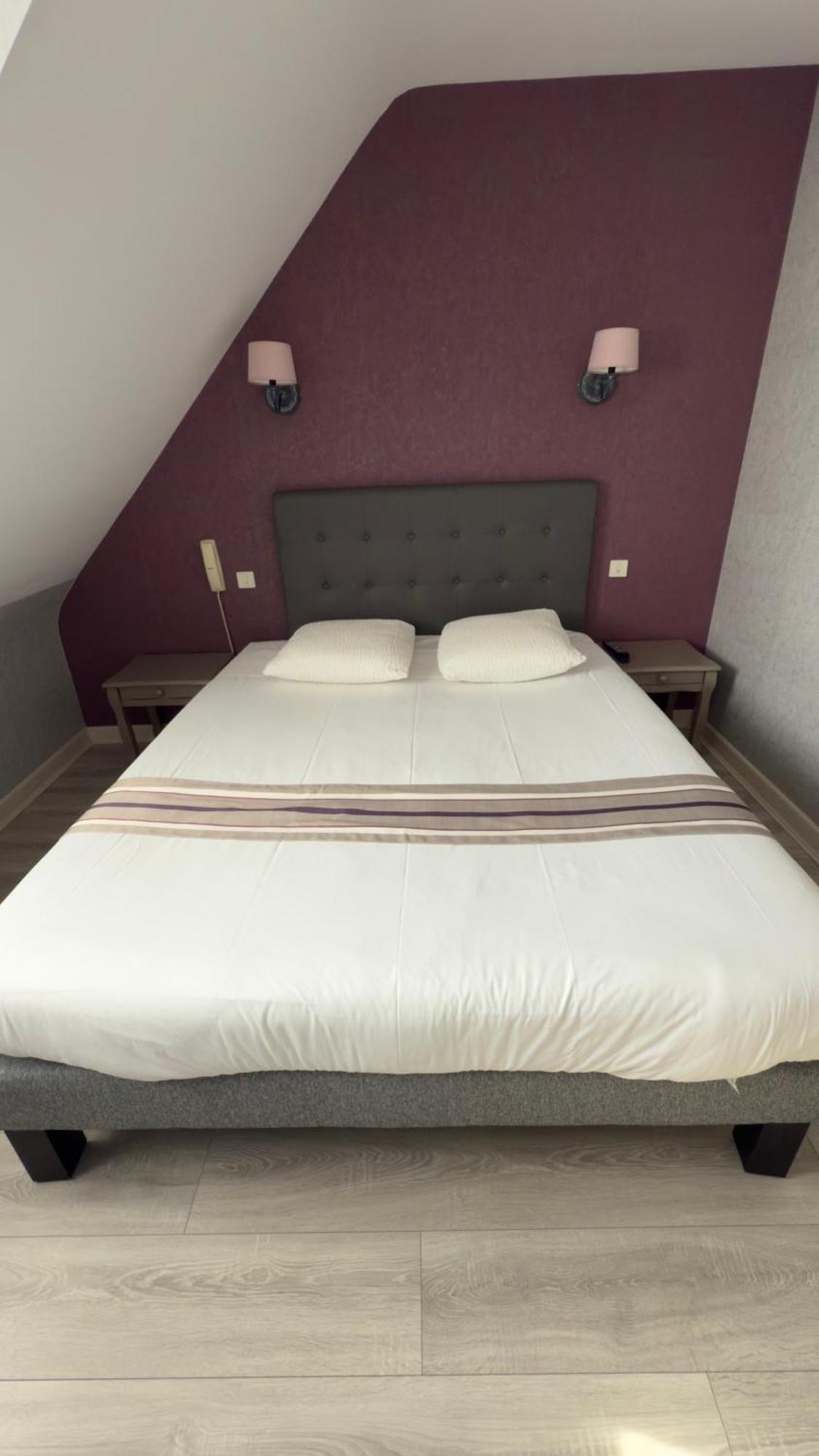 Logis Hotel Restaurant Des Voyageurs Tarnac Екстер'єр фото