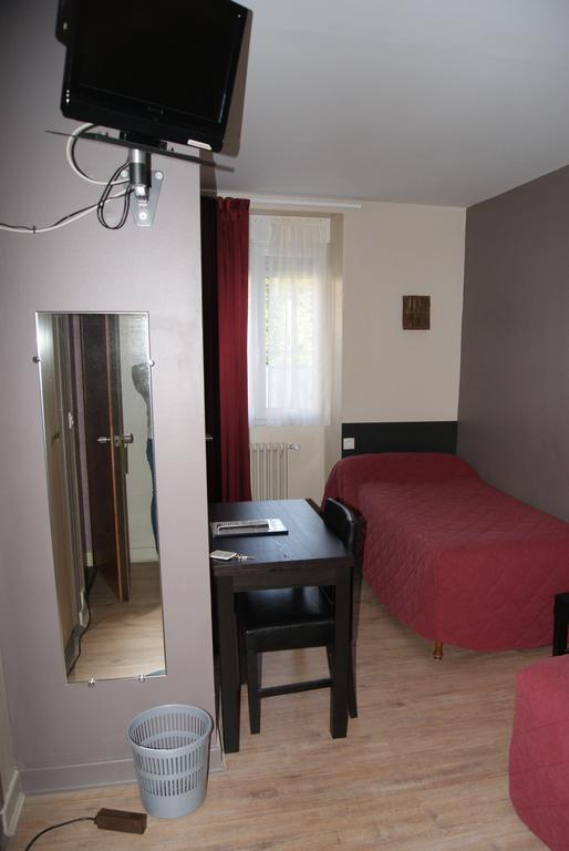 Logis Hotel Restaurant Des Voyageurs Tarnac Номер фото