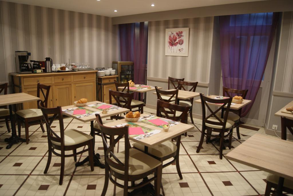 Logis Hotel Restaurant Des Voyageurs Tarnac Екстер'єр фото